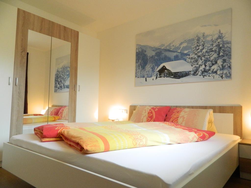 Haus 4 Holidays Bramberg am Wildkogel Room photo